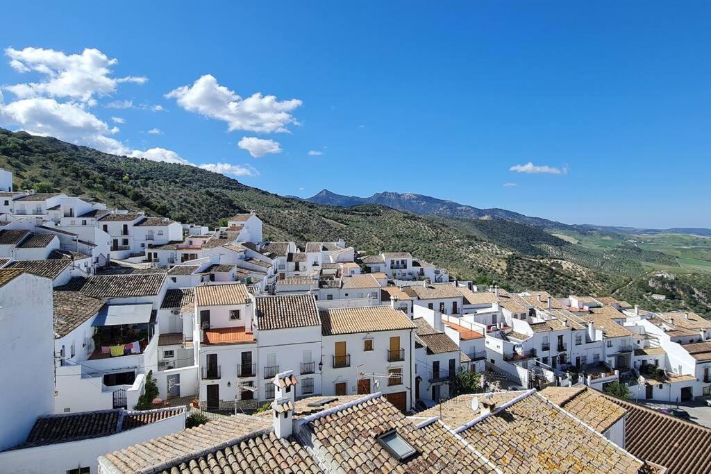 Entre Vistas Guest House Zahara De La Sierra Exterior photo